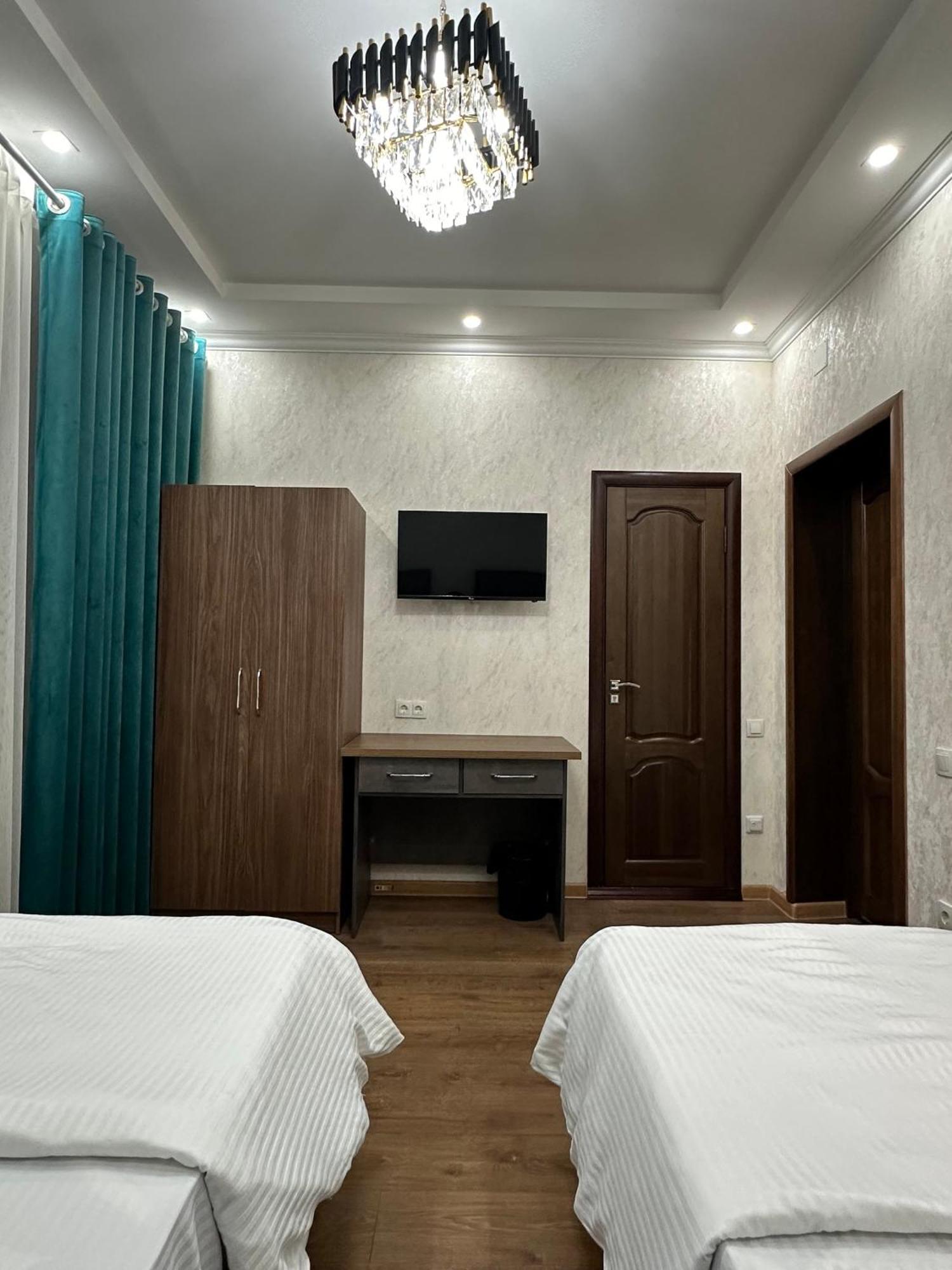 Hello Dushanbe Hostel Екстериор снимка